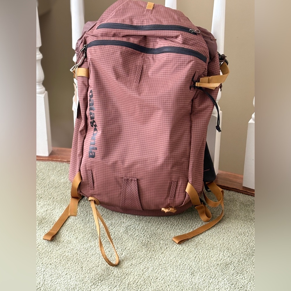 PATAGONIA Descensionist Backpack 37L **BRAND NEW WITH TAGS ON**